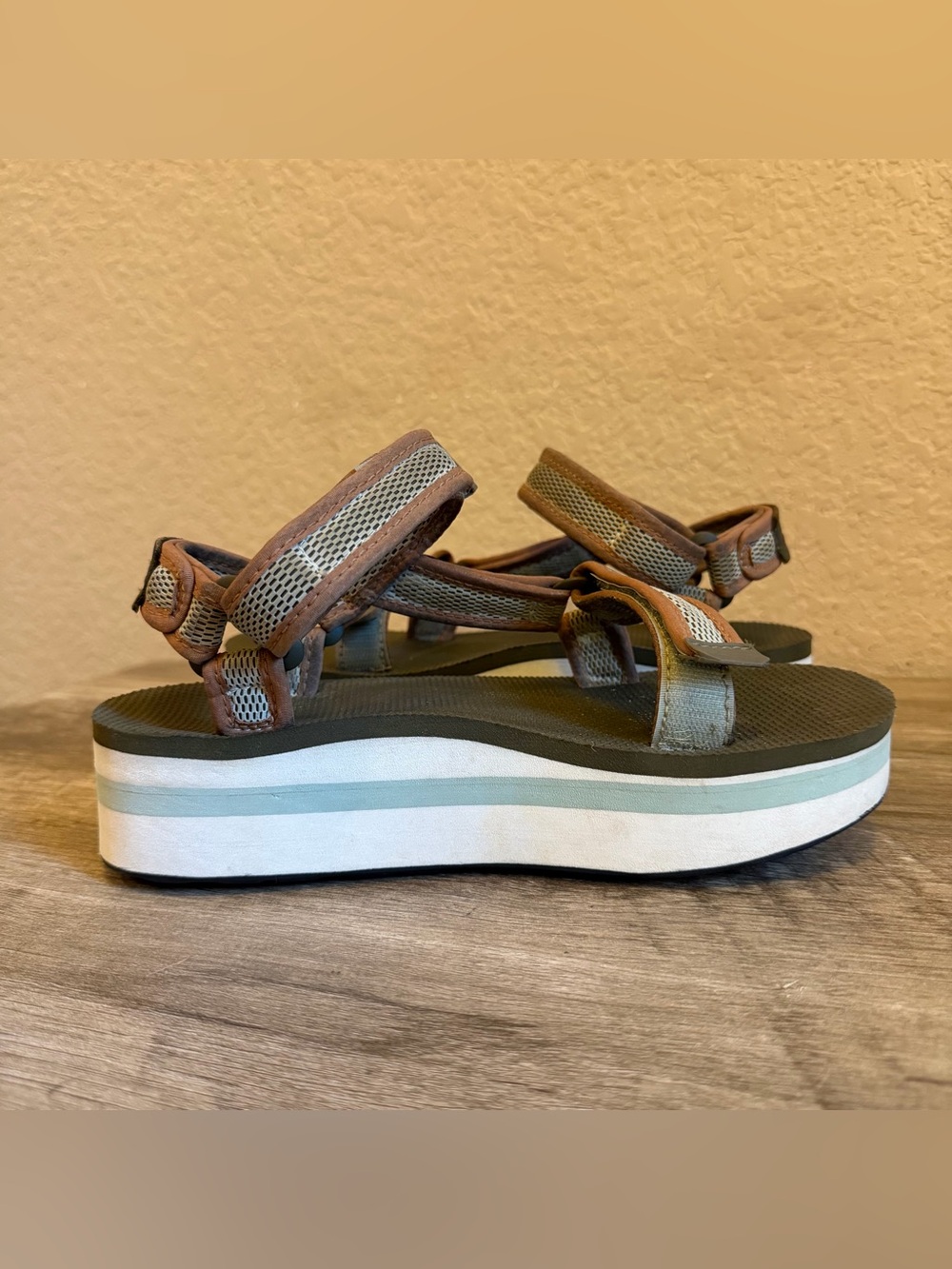 Teva Flatform Universal Sandals - Picture 7 of 13
